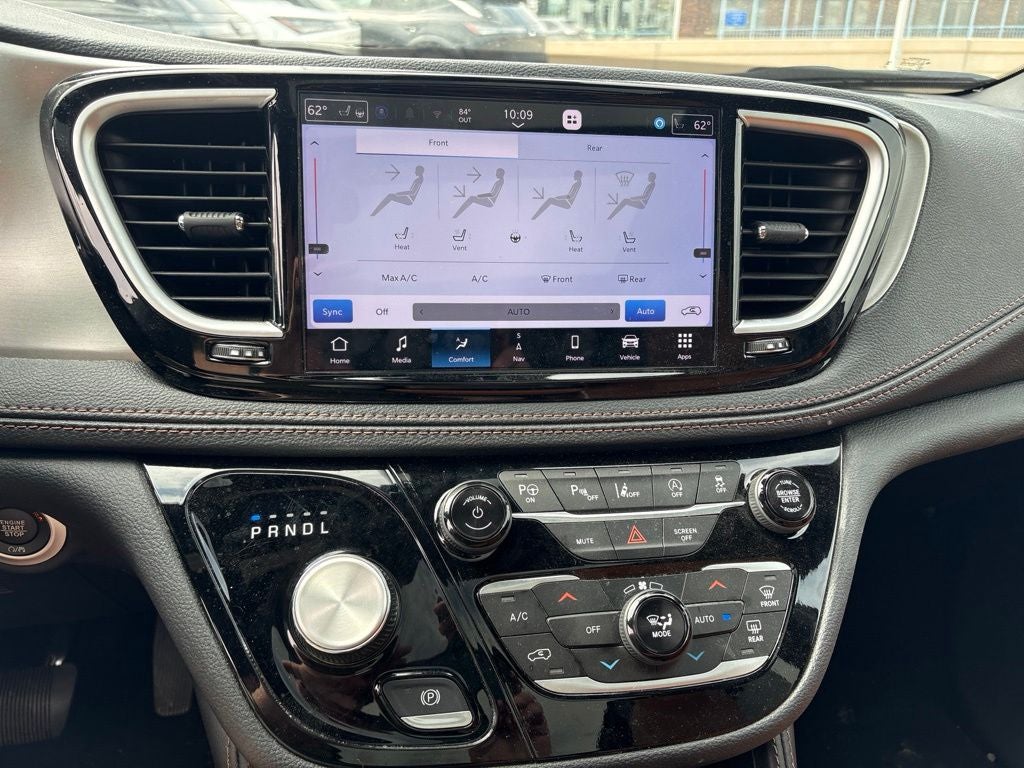 2024 Chrysler Pacifica Pinnacle AWD