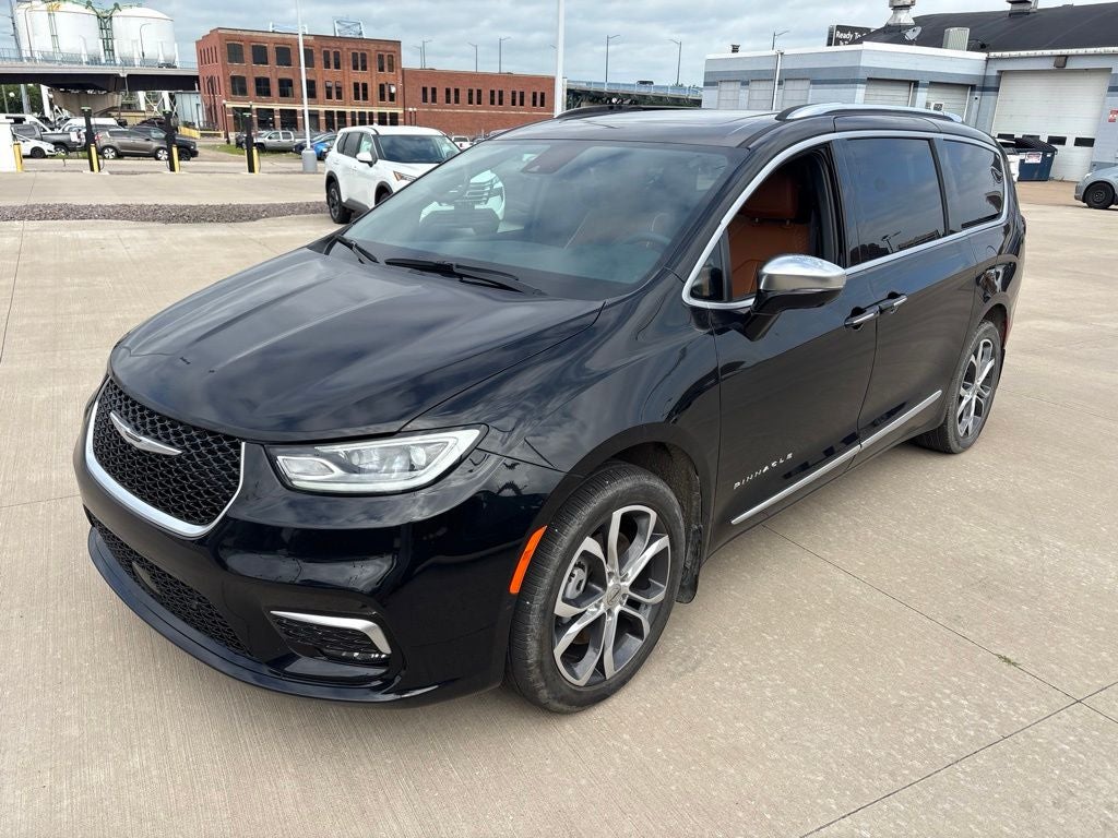 2024 Chrysler Pacifica Pinnacle AWD