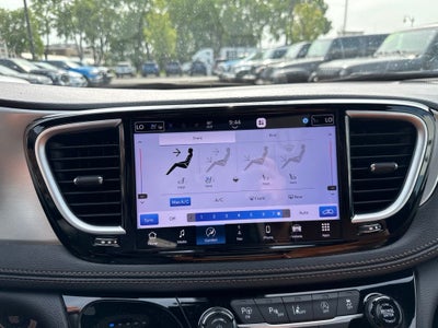 2024 Chrysler Pacifica Pinnacle AWD