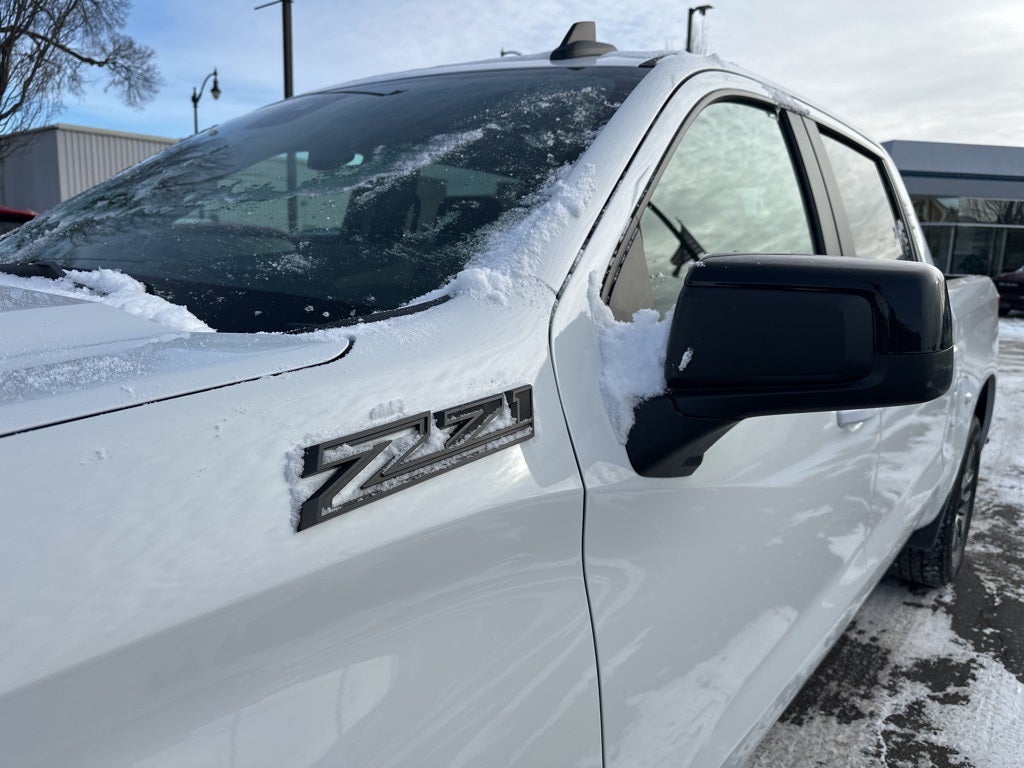 2024 Chevrolet Silverado 1500 4WD Crew Cab Short Bed LT