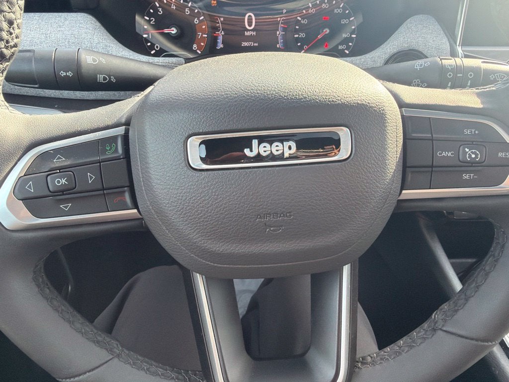 2023 Jeep Compass Latitude Lux FWD