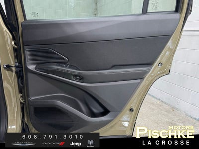 2026 Jeep Cherokee CHEROKEE LAREDO 4X4