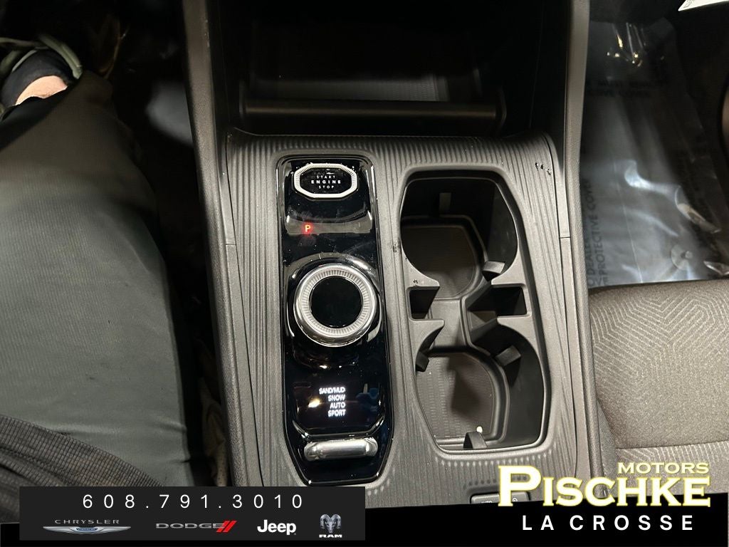 2026 Jeep Cherokee CHEROKEE LAREDO 4X4