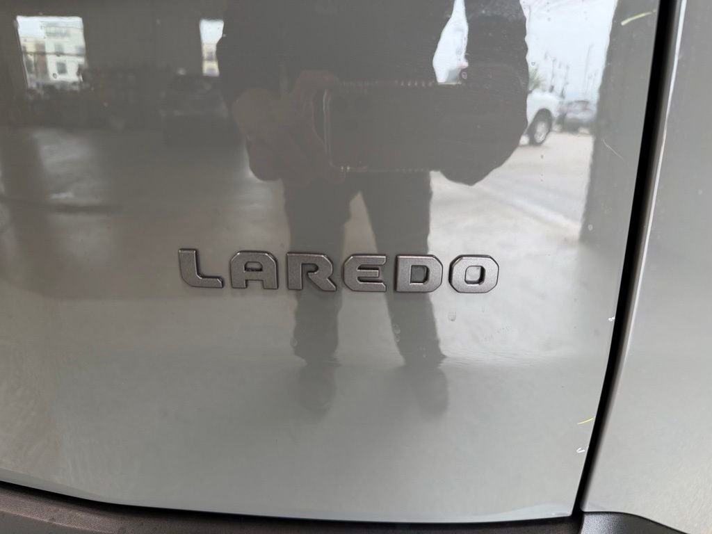 2026 Jeep Cherokee CHEROKEE LAREDO 4X4
