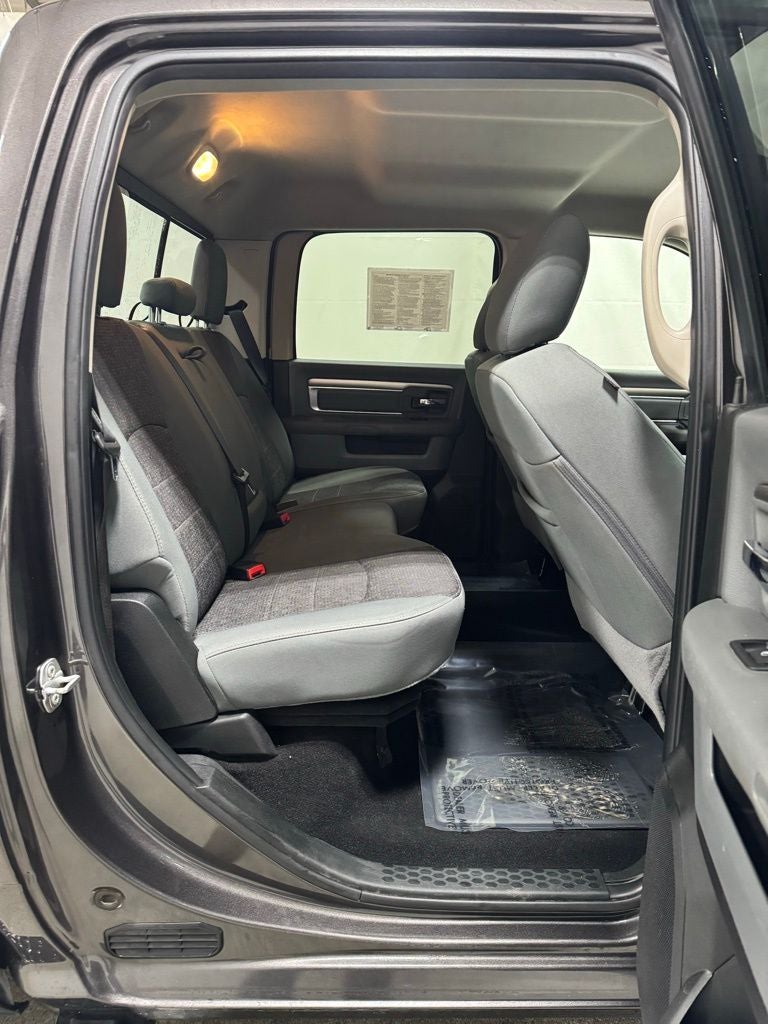 2018 RAM 1500 Big Horn Crew Cab 4x4 5'7' Box