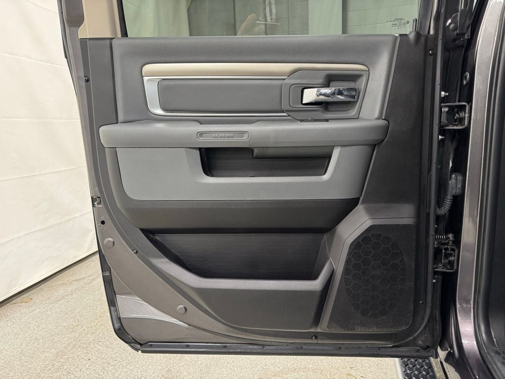 2018 RAM 1500 Big Horn Crew Cab 4x4 5'7' Box