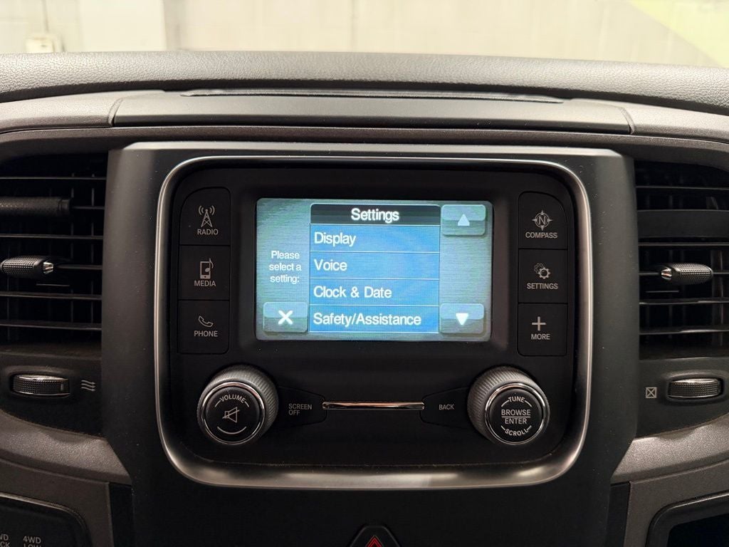 2017 RAM 2500 Tradesman Crew Cab 4x4 6'4' Box