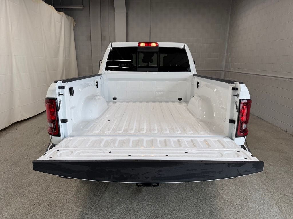 2026 RAM Ram 2500 RAM 2500 BLACK EXPRESS CREW CAB 4X4 6'4' BOX