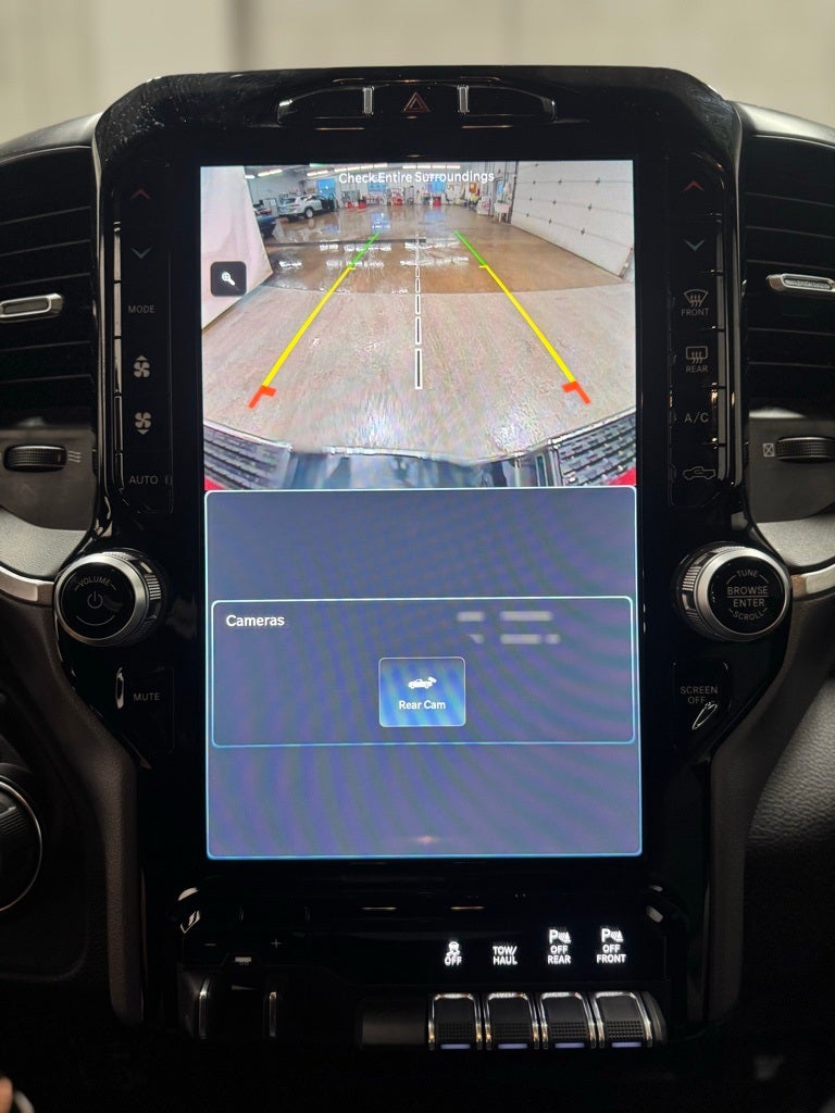 2024 RAM 2500 Big Horn Crew Cab 4x4 6'4' Box