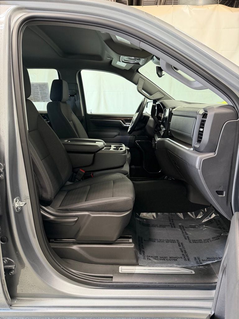 2025 Chevrolet Silverado 1500 4WD Crew Cab Short Bed LT with 2FL