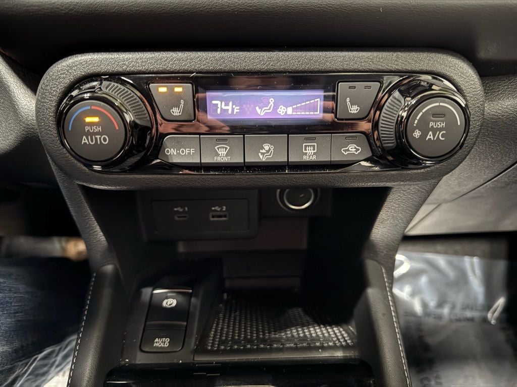 2024 Nissan Kicks SR Xtronic CVT