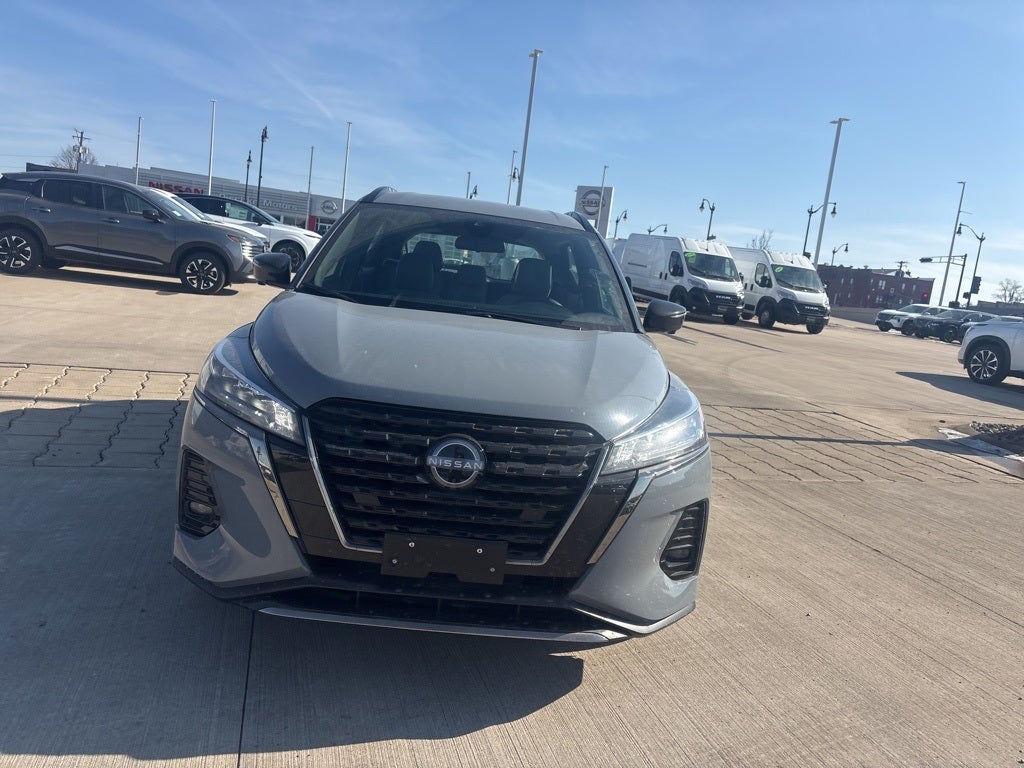 2024 Nissan Kicks SR Xtronic CVT