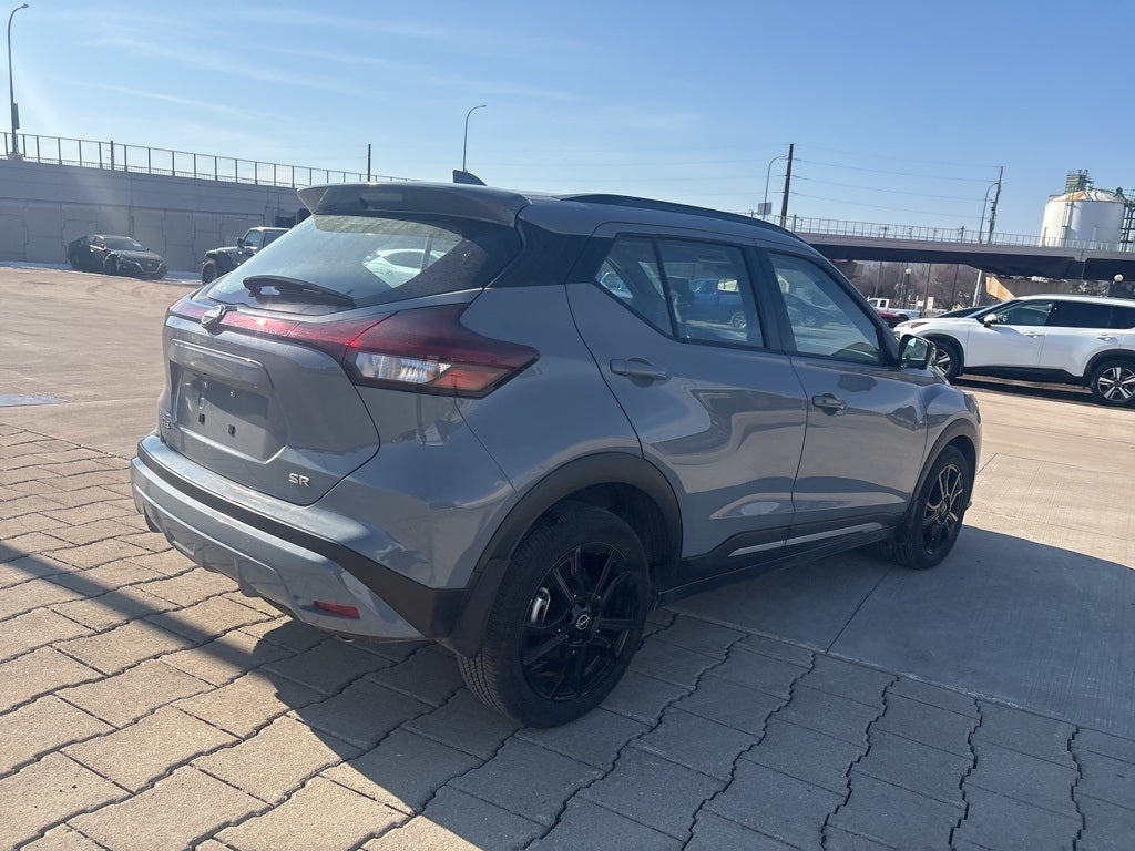 2024 Nissan Kicks SR Xtronic CVT