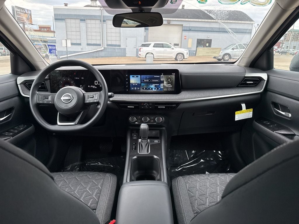 2025 Nissan Kicks SV FWD