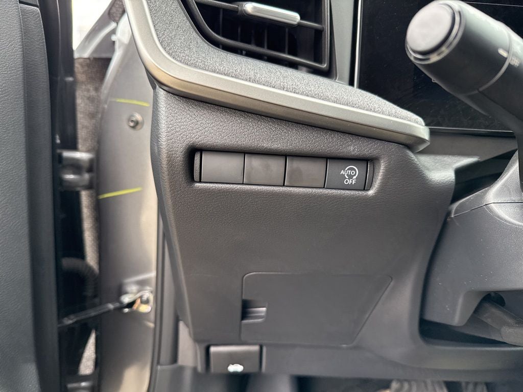 2025 Nissan Kicks SV FWD