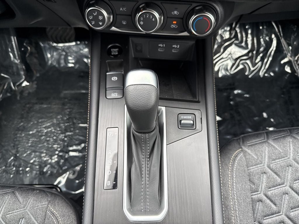 2025 Nissan Kicks SV Intelligent AWD