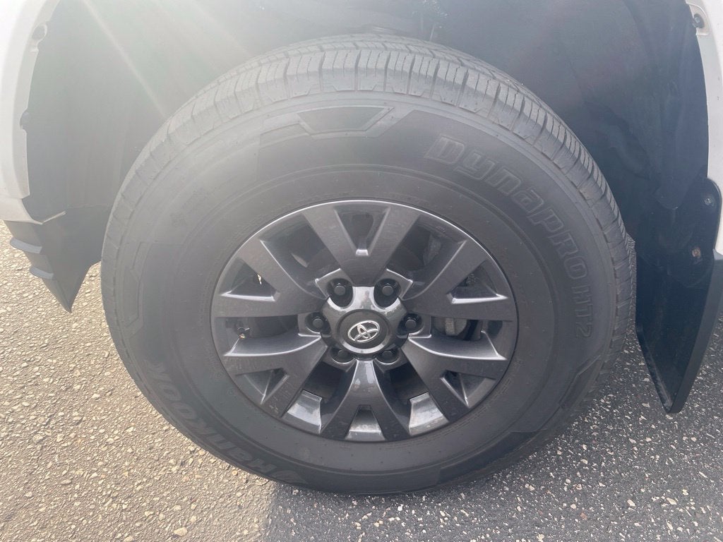 2022 Toyota Tacoma SR5 V6