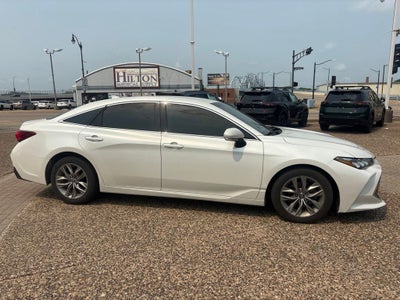 2019 Toyota Avalon XLE