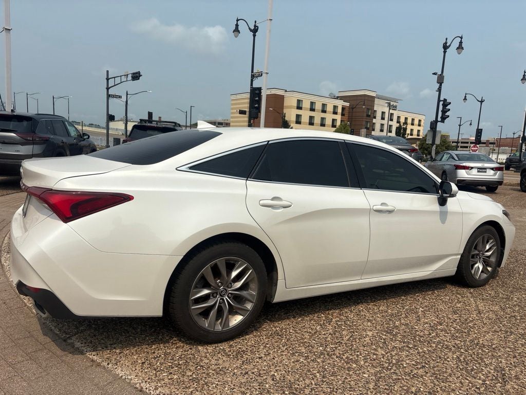 2019 Toyota Avalon XLE