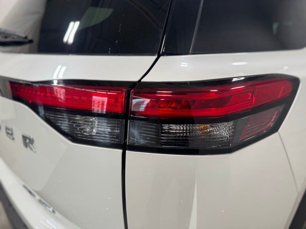 2024 Nissan Pathfinder SV 4WD