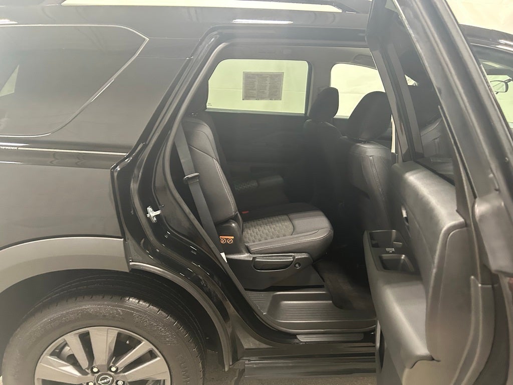 2024 Nissan Pathfinder SV 4WD