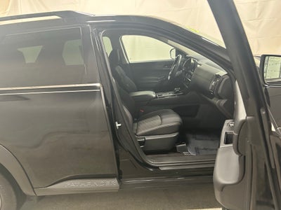 2024 Nissan Pathfinder SV 4WD