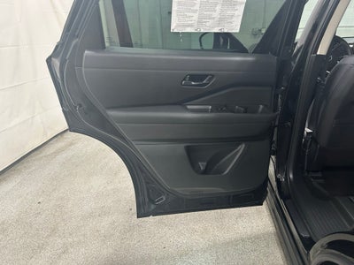 2024 Nissan Pathfinder SV 4WD