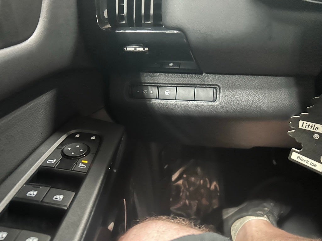 2024 Nissan Pathfinder SV 4WD