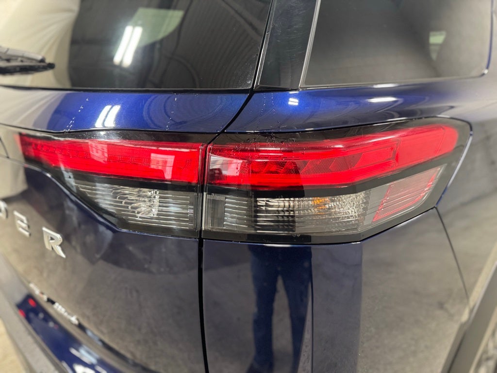 2024 Nissan Pathfinder SV 4WD