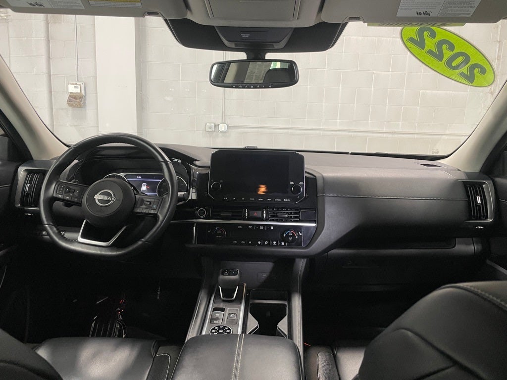2022 Nissan Pathfinder SL 4WD