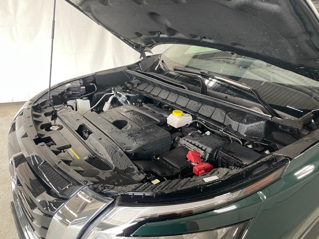 2022 Nissan Pathfinder SL 4WD