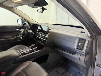 2025 Nissan Pathfinder SL 4WD