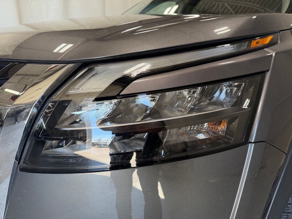 2025 Nissan Pathfinder SL 4WD