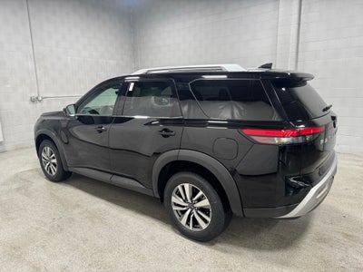 2025 Nissan Pathfinder SL 4WD
