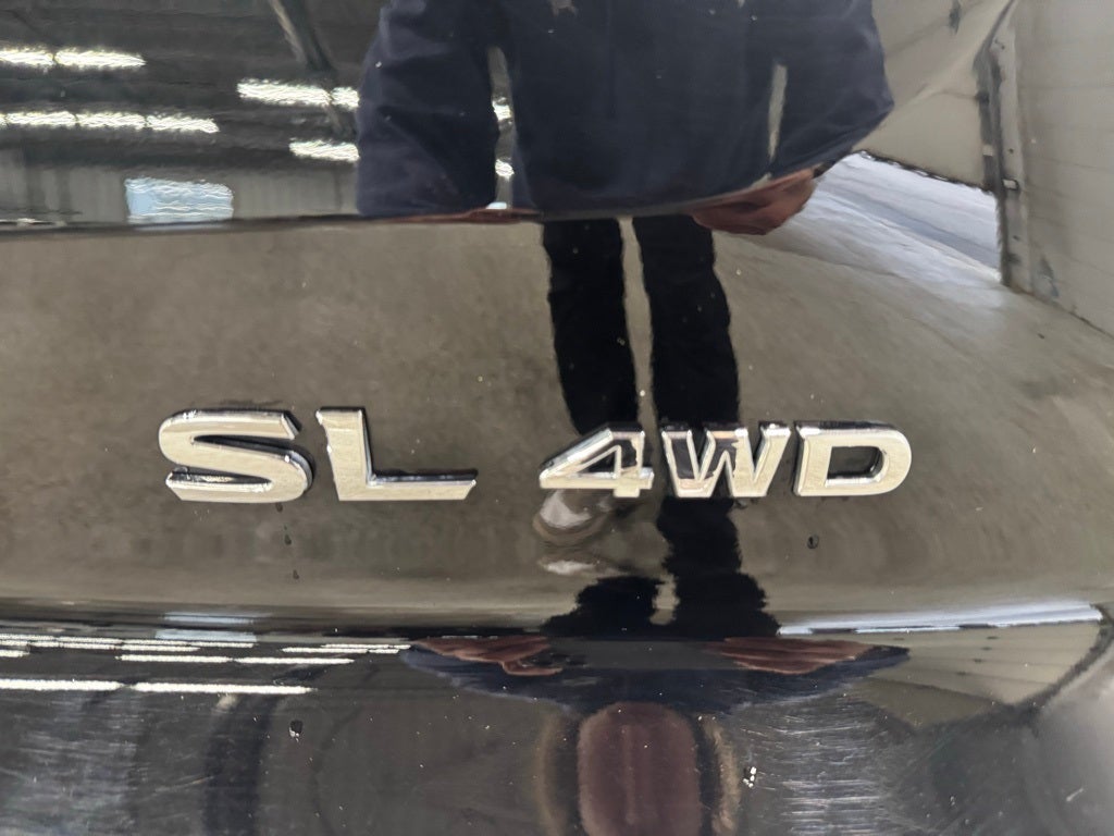 2025 Nissan Pathfinder SL 4WD