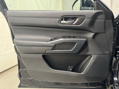 2025 Nissan Pathfinder SL 4WD