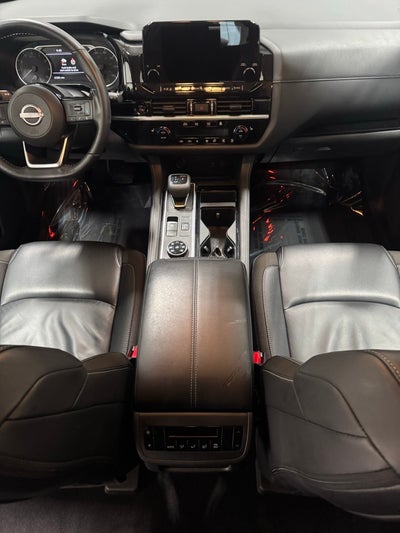 2025 Nissan Pathfinder SL 4WD