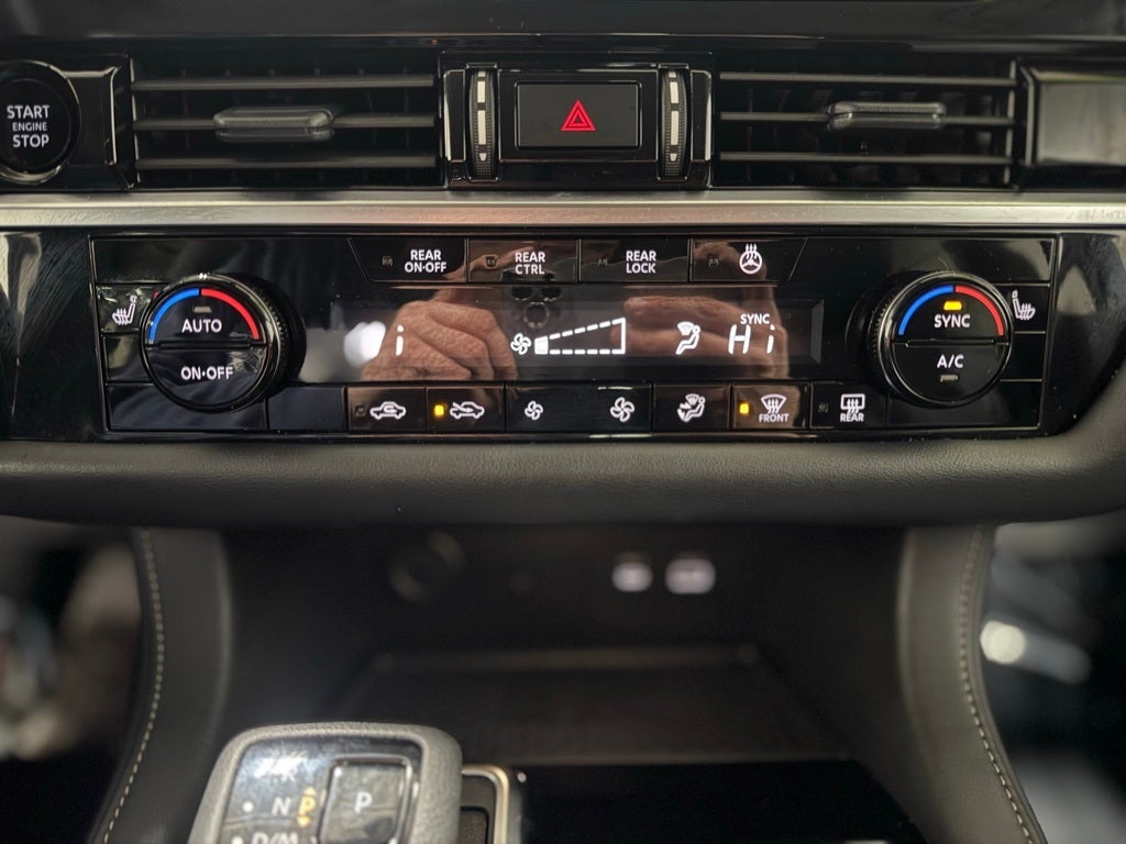 2025 Nissan Pathfinder SL 4WD