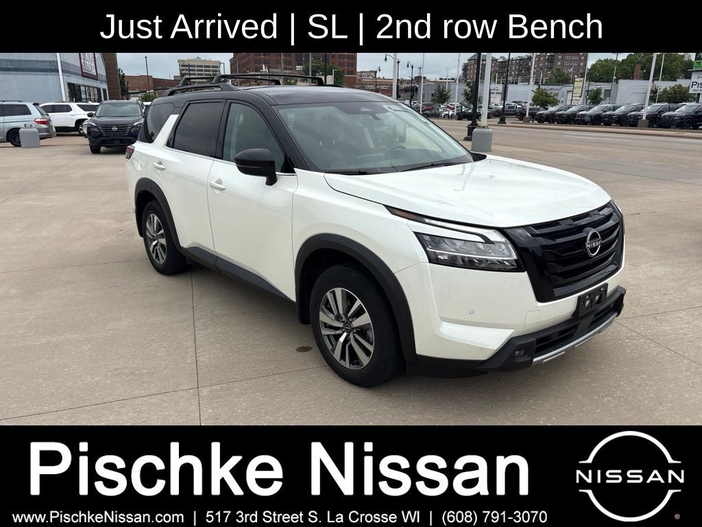 2023 Nissan Pathfinder SL 4WD