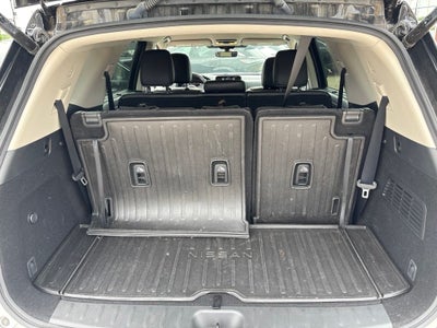 2023 Nissan Pathfinder SL 4WD
