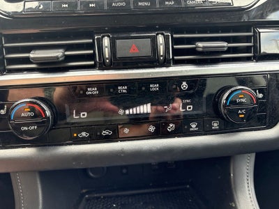 2023 Nissan Pathfinder SL 4WD