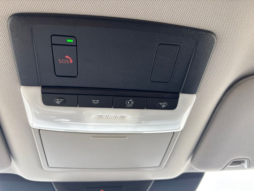 2023 Nissan Pathfinder SL 4WD