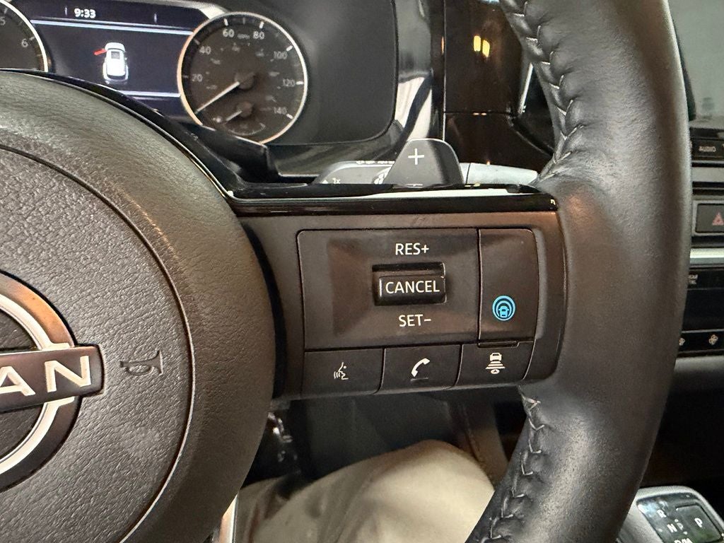 2023 Nissan Pathfinder SL 4WD