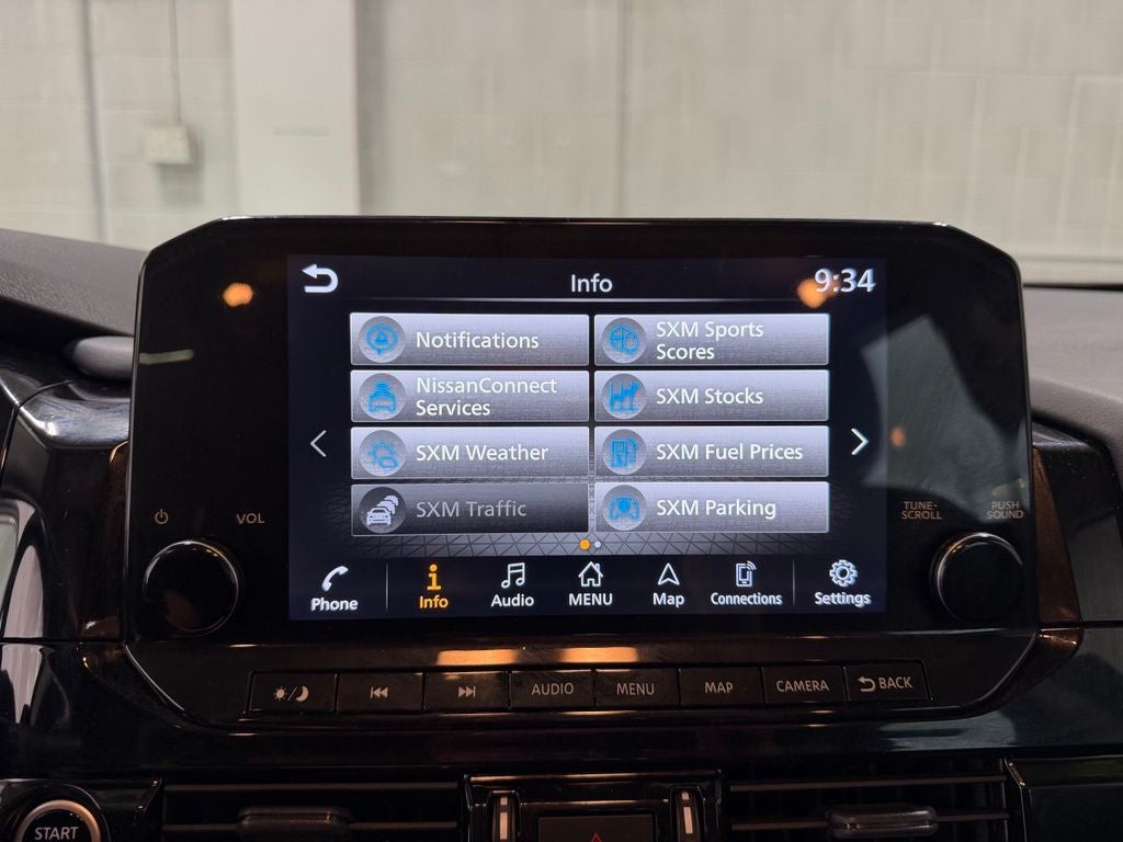 2023 Nissan Pathfinder SL 4WD