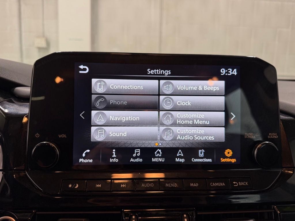 2023 Nissan Pathfinder SL 4WD