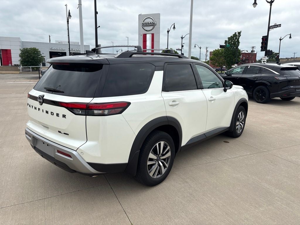 2023 Nissan Pathfinder SL 4WD