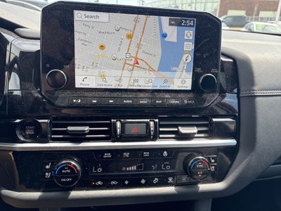 2025 Nissan Pathfinder Platinum 4WD