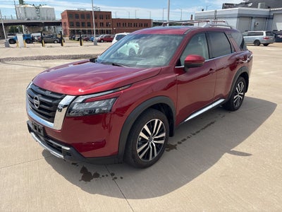 2025 Nissan Pathfinder Platinum 4WD