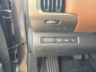 2025 Nissan Pathfinder Platinum 4WD
