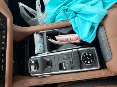 2025 Nissan Pathfinder Platinum 4WD